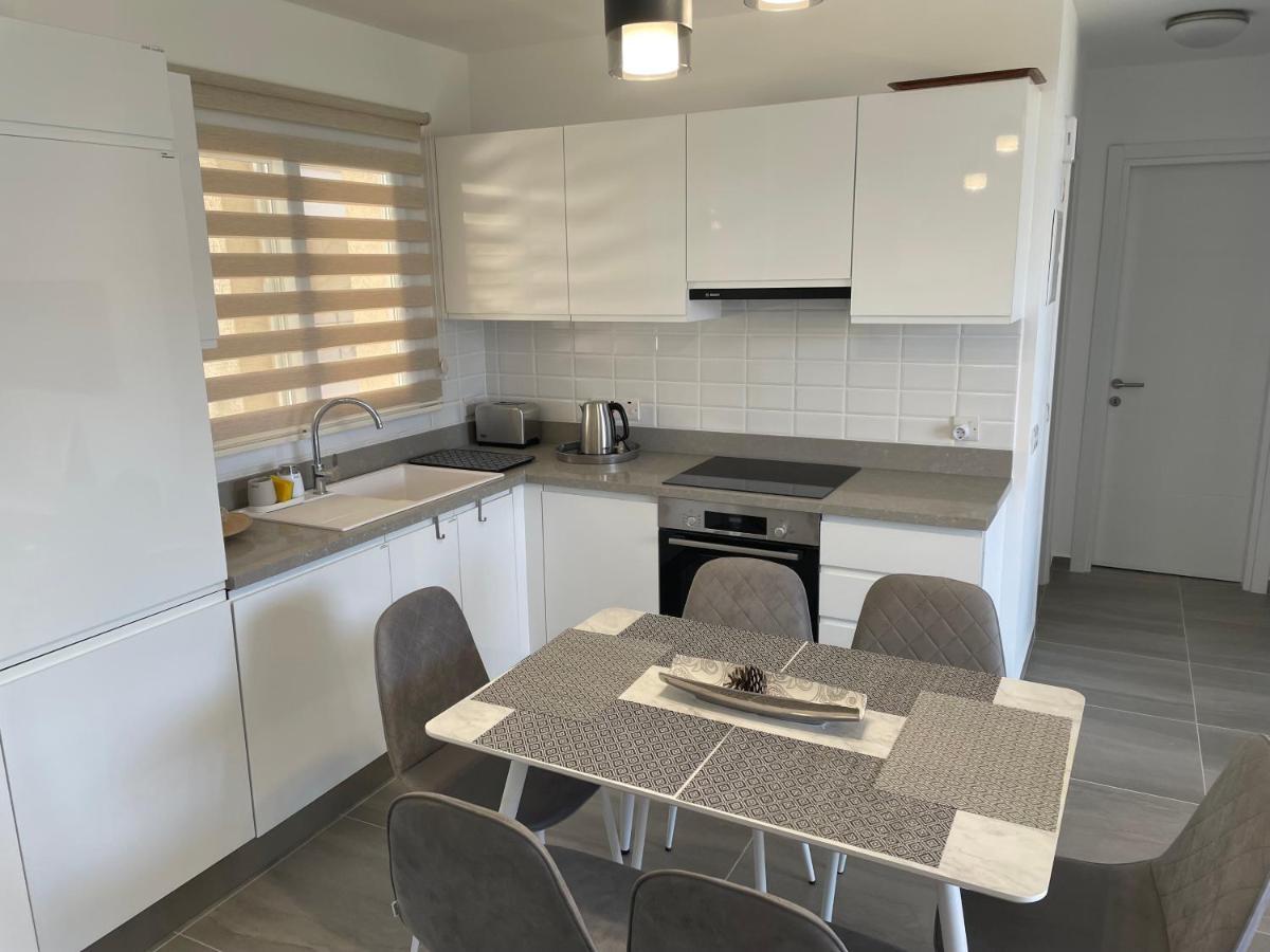 Seaside Modern Holiday Home For Family Vokolidha ภายนอก รูปภาพ